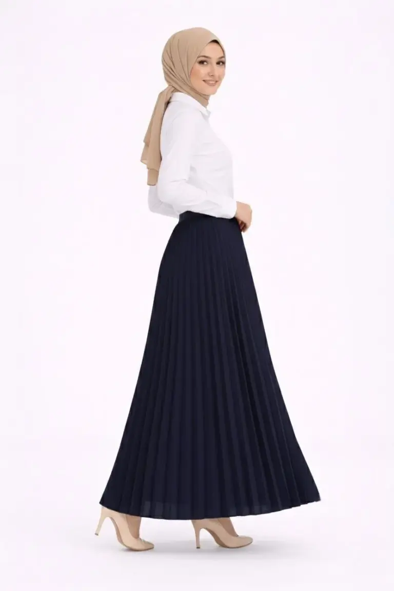 Tesettür Beyaz Gömlekli Pliseli Etek İkili Takım Gündelik ve Ofis Şıklığı - Lacivert