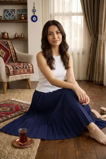 90 Cm Saten Kumaş Pliseli Midi Etek Şık ve Zarif Tasarım - Lacivert