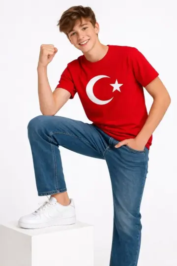 Çocuk Tişört Bisiklet Yaka Ay Yıldız Bayrak Baskılı T-Shirt - Kırmızı