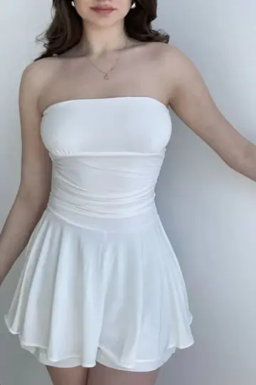 Straplez Mini Etek Görünümlü Şortlu Elbise Büzgülü Şık Yazlık - Beyaz