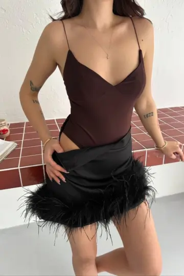 Derin Dekolte Askılı Body Sırt Dekolteli Şık Kolsuz Yazlık Bodysuit - Kahverengi