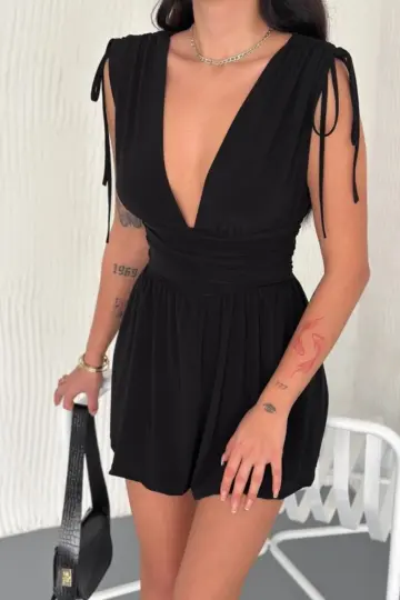 Derin V Yaka Etek Görünümlü Şortlu Elbise Drapeli Mini Yazlık - Siyah