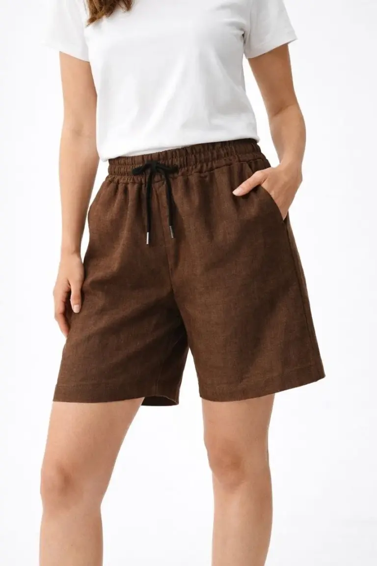 Keten Kumaş Cepli Rahat Kesim Bel Lastikli Şort - Kahverengi