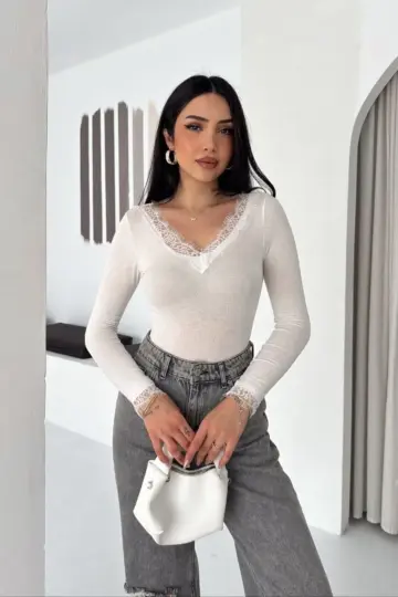 Dantel Detaylı V Yaka Arkası V Yaka Kaşmir Dokulu Uzun Kollu Bluz - Beyaz