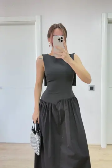 Krep Arkası Kanat Arka Ön Pens Detaylı Uzun Elbise - Siyah