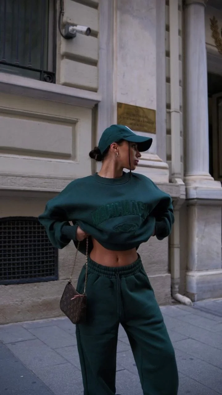 Bisiklet Yaka Nakış İşlemeli 3 İplik Pamuklu Sweat Alt-Üst Takım - Yeşil