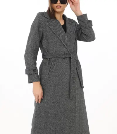 Balık Sırtı Kaşe Kaban Uzun Boy Kruvaze Yaka Kuşaklı Astarlı Tesettür Kaban - Füme