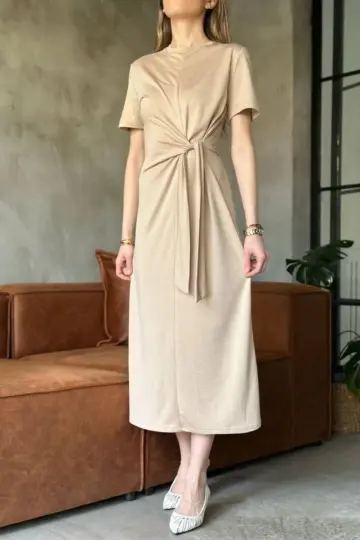 Osy Modal Yumuşak Dokulu Yandan Bağlamalı Elbise - Bej