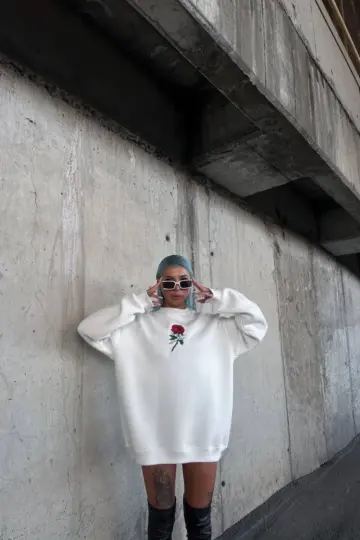 3 iplik Pamuklu Bisiklet Yaka GÜL Baskılı SweatShirt - BeyazBeyaz