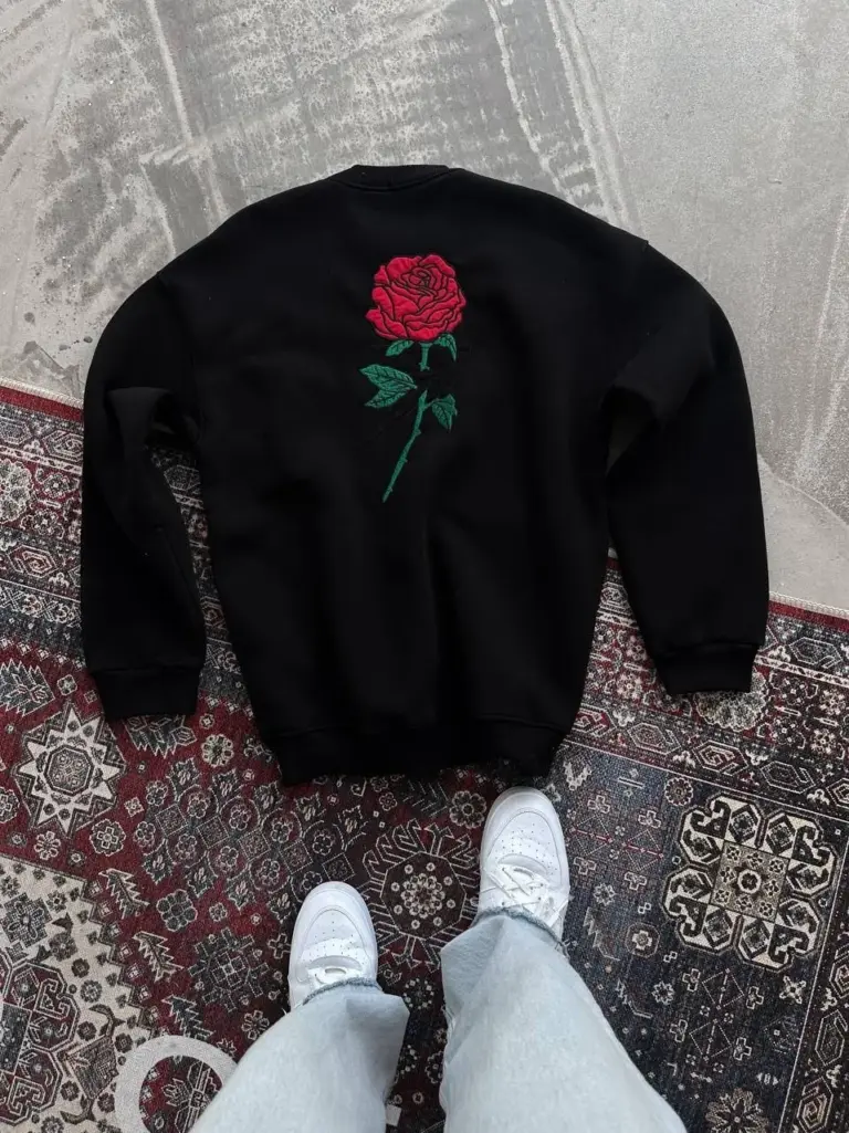 Oversize Kapüşonlu Cepli GÜL Baskılı 3 İplik Pamuklu Hoodie Sweatshirt - Siyah