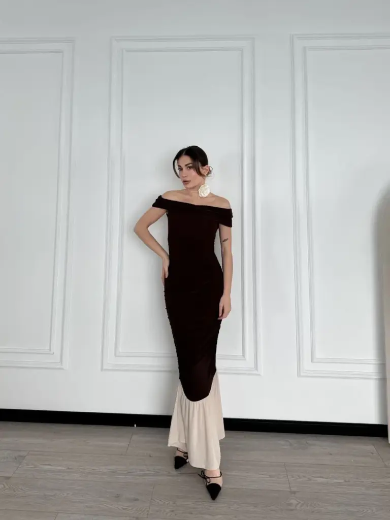 Striptiz Omuzlu Uzun Elbise - Kahve